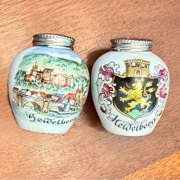 Vintage Munchen Iser Fluv Heidelberg Germany Porcelain Salt & Pepper Shakers - Picture 1 of 10